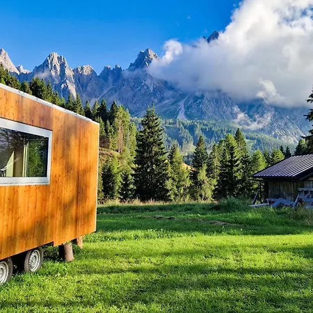 Vivere L'inverno Tra I Prati Di Luksusowy namiot