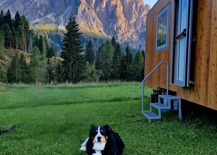Vivere L'inverno Tra I Prati Di Οργανωμένο κάμπινγκ